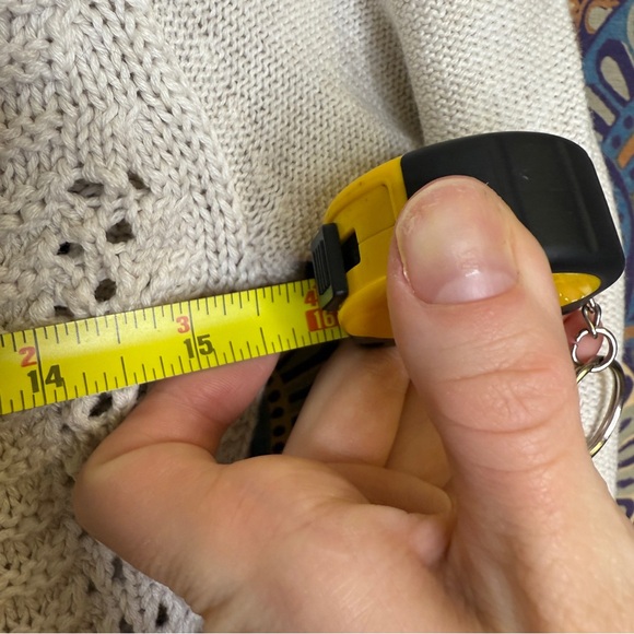 🦋5/20$🦋 cream Knit mock neck Sweater - Picture 9 of 10